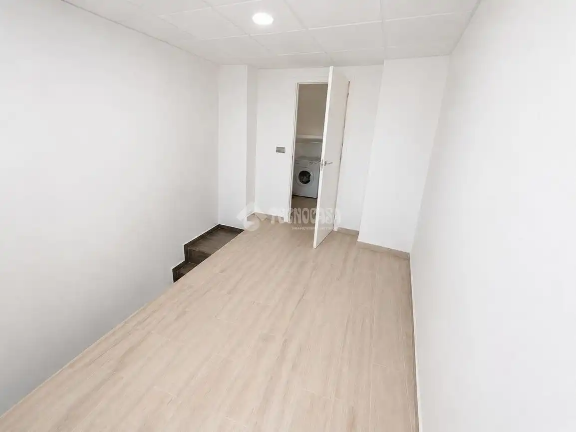 Casa adosada en venta en Martos con Terraza