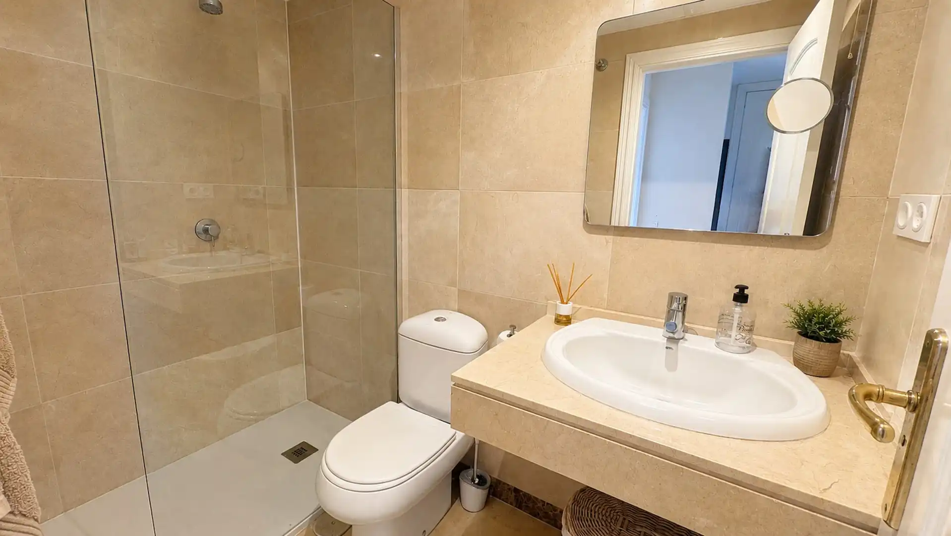 Baño de Planta baja en venta en Manilva con Aire acondicionado, Terraza y Amueblado