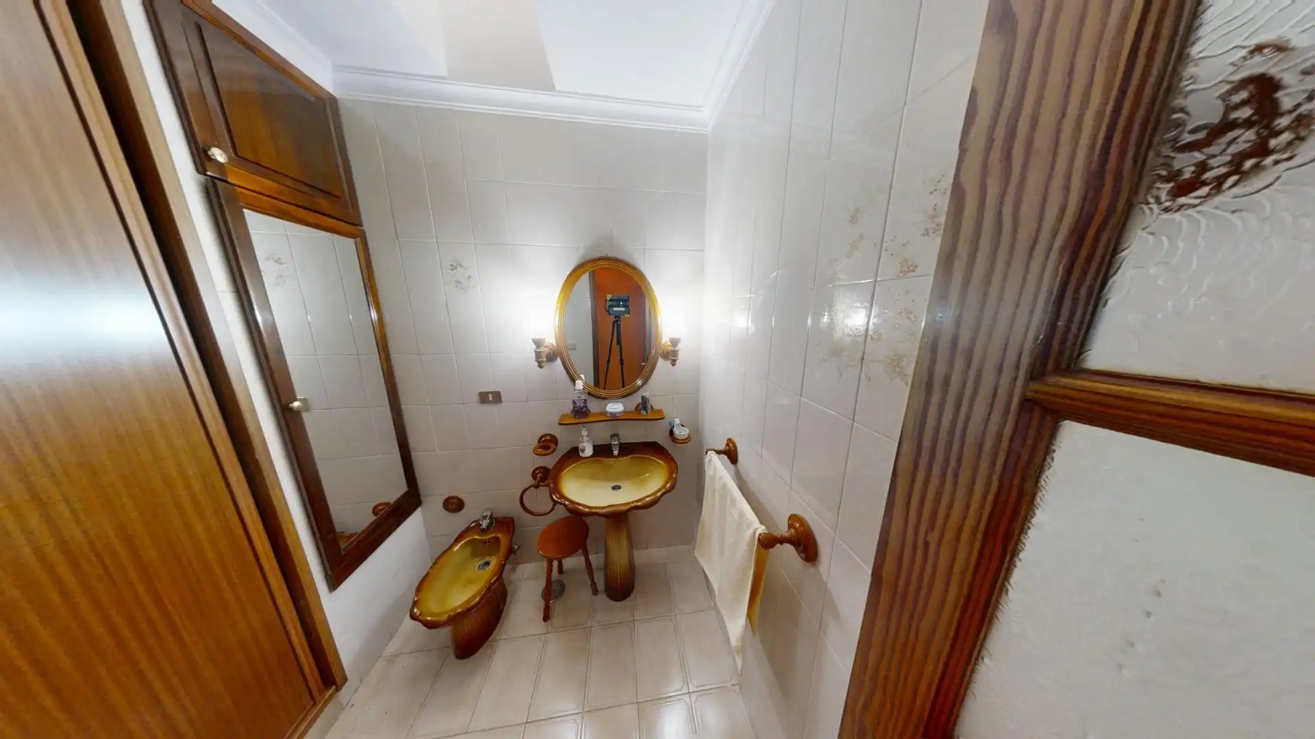 Bathroom of Houses for sale in Telde  with Air Conditioner, Heating and Storage room
