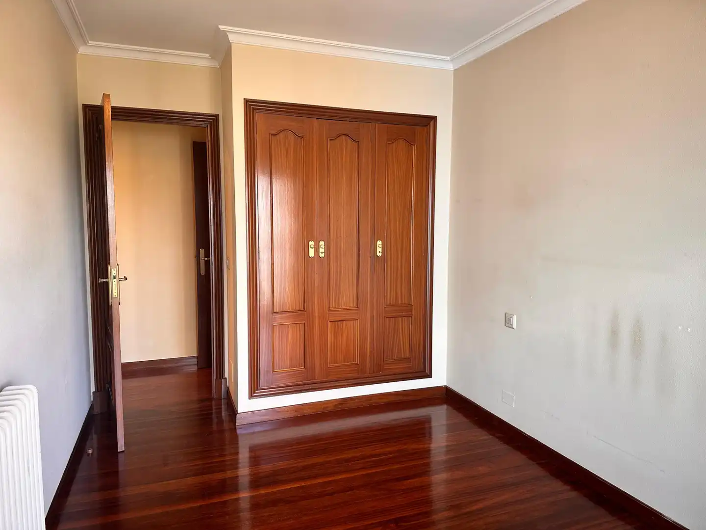 Bedroom of Duplexes for rent in Santiago de Compostela   with Heating, Parquet flooring and Oven