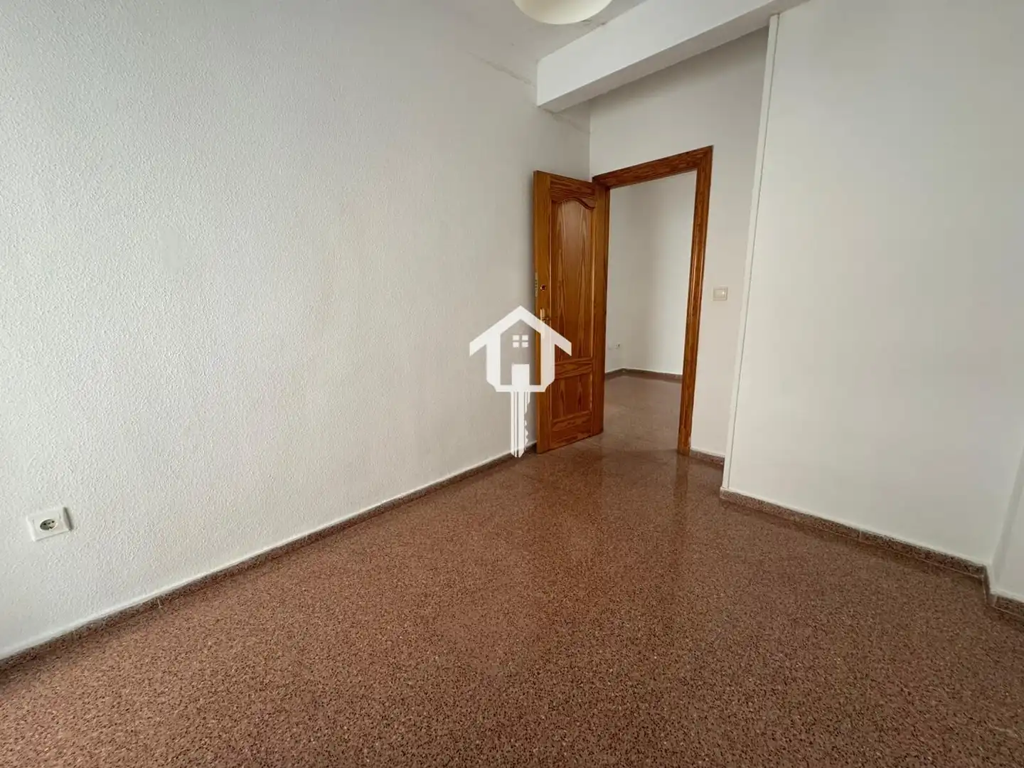 Casa adosada en venta en Alicante / Alacant con Terraza, Trastero y Amueblado