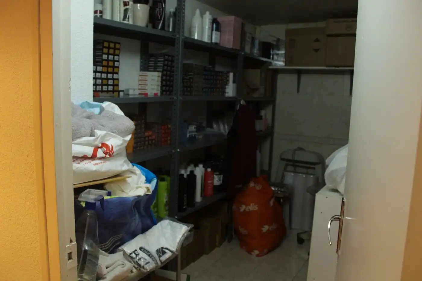 Local en venda en Barcelona amb Aire condicionat, Calefacció i Moblat