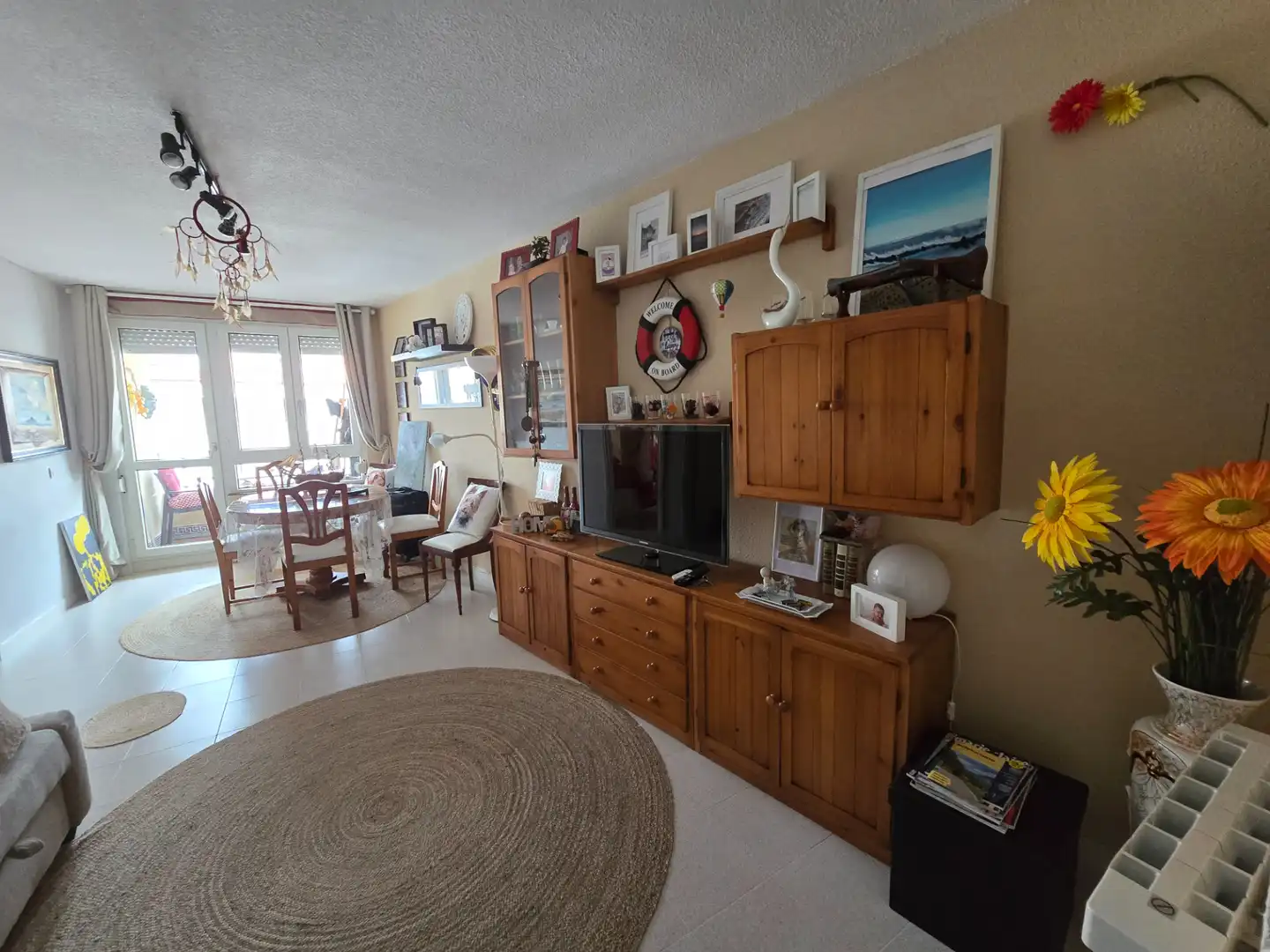 Wohnzimmer von Wohnung zum Verkauf in Bareyo mit Heizung, Terrasse und Möbliert