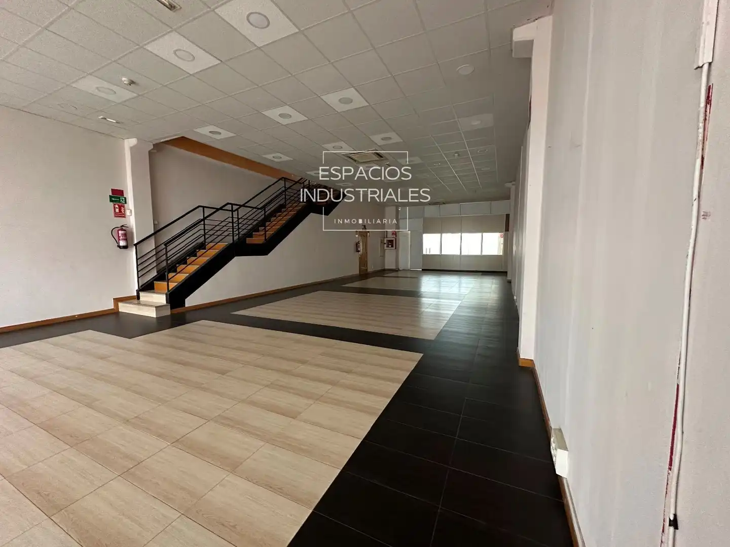 Industrial building for sale in La Poveda