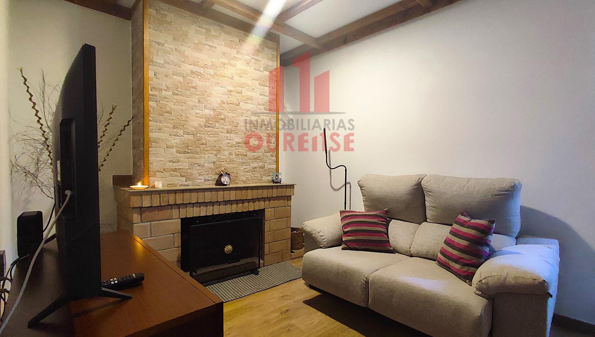 Sala d'estar de Casa o xalet en venda en Baños de Molgas amb Calefacció, Jardí privat i Moblat