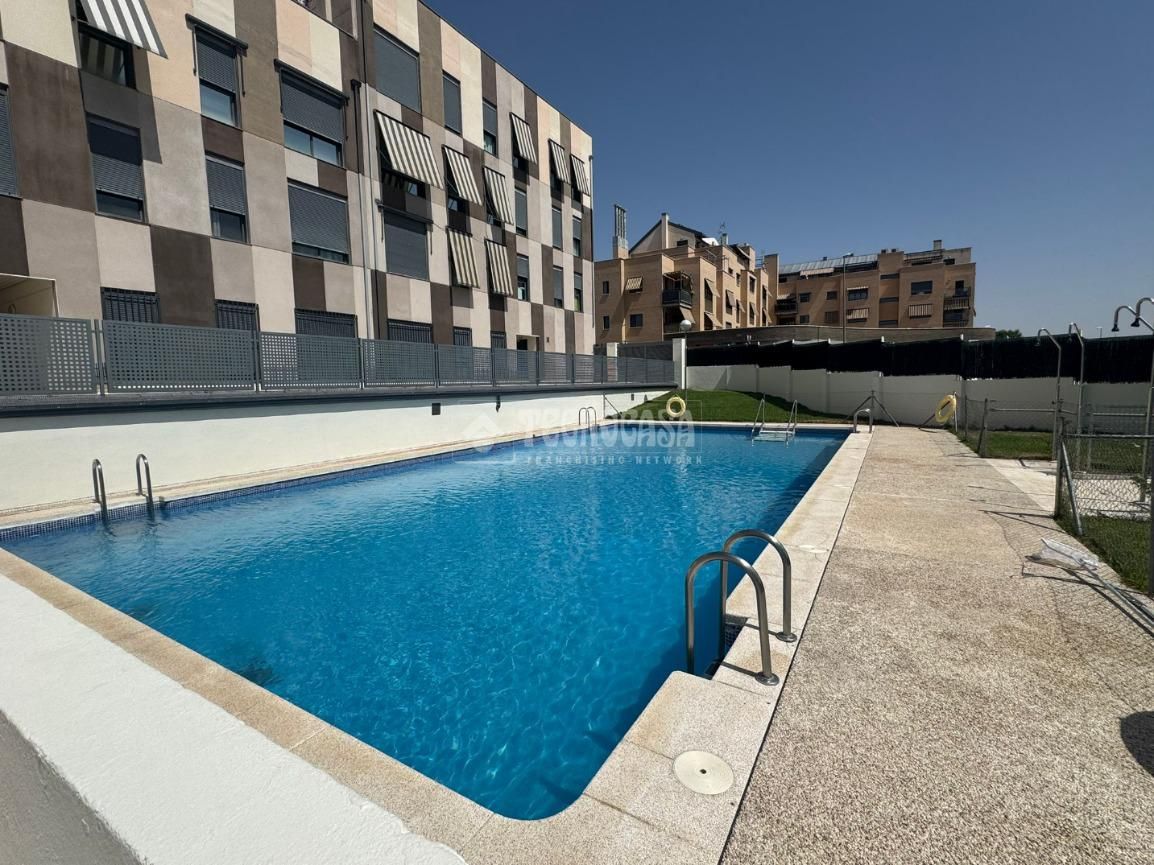 Piscina de Pis en venda en Valdemoro amb Aire condicionat i Calefacció