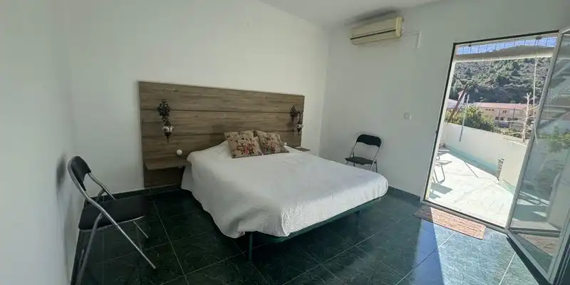Bedroom of Houses for sale in Vélez de Benaudalla  with Air Conditioner, Terrace and Storage room