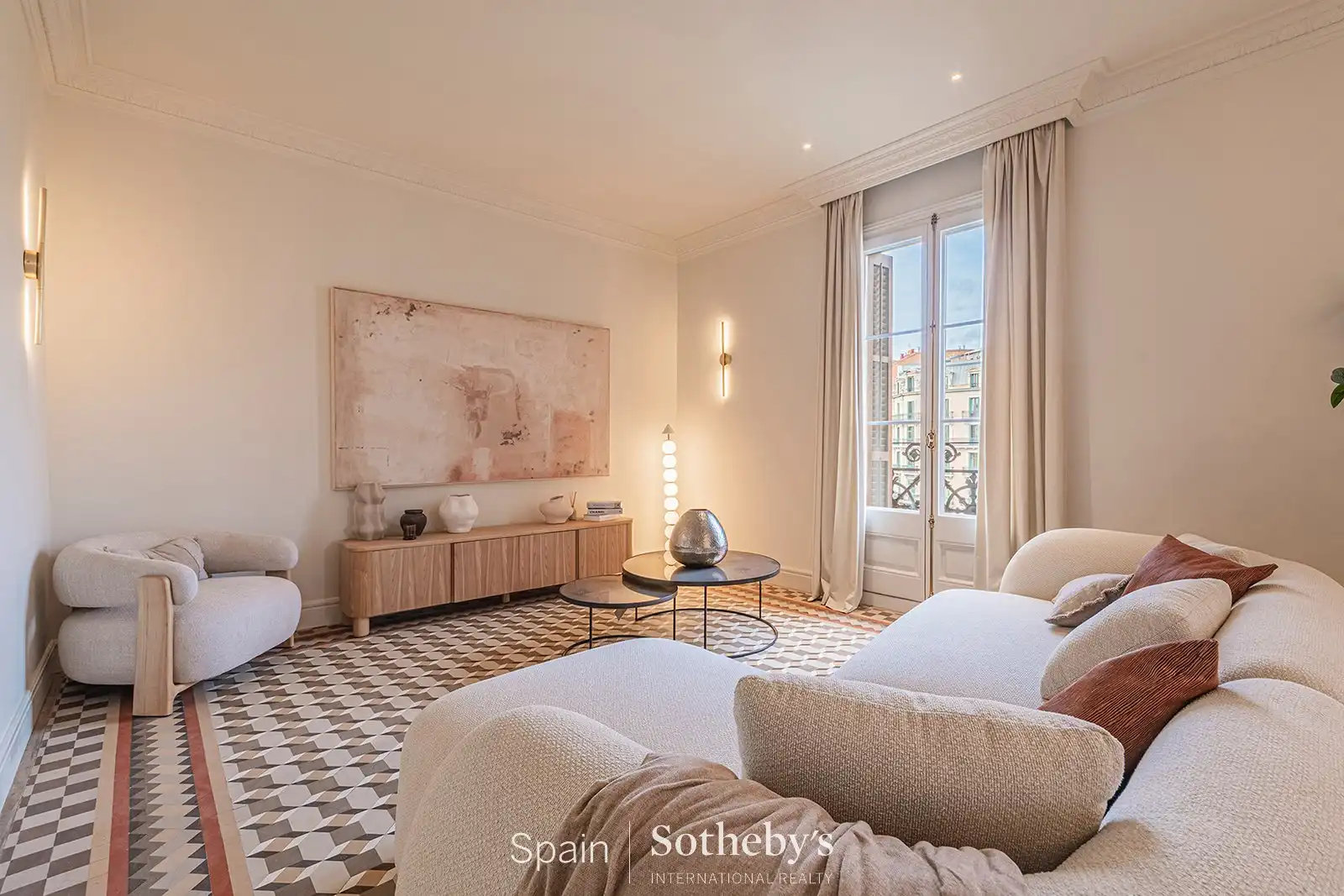 Apartament amb ascensor en venda a Gran Via de les Corts Catalanes, imagen 2