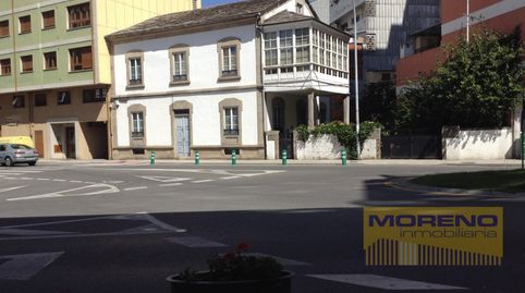 CASA SEÑORIAL CON JARDIN EN CENTRO URBANO.