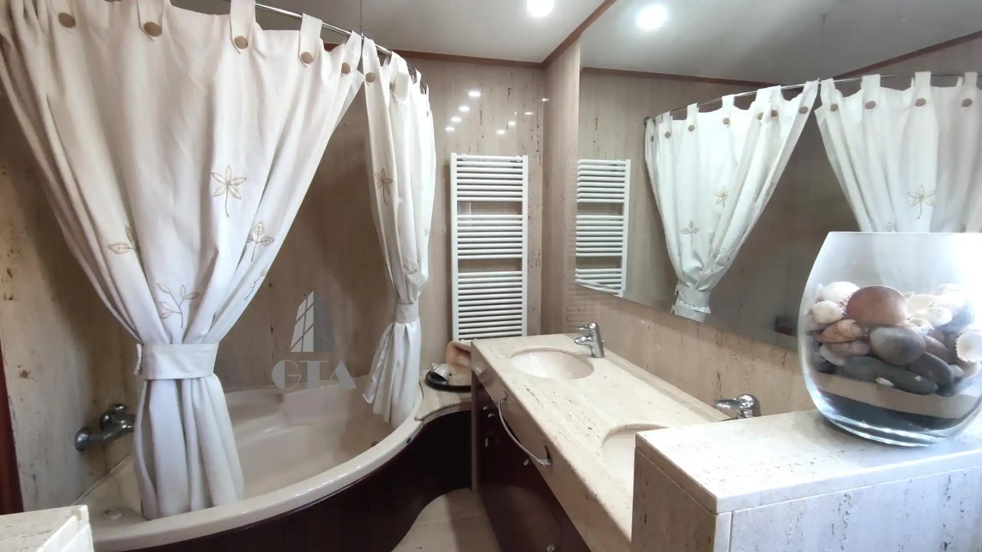 Bathroom of Houses for sale in Sant Cugat del Vallès  with Heating, Private garden and Terrace