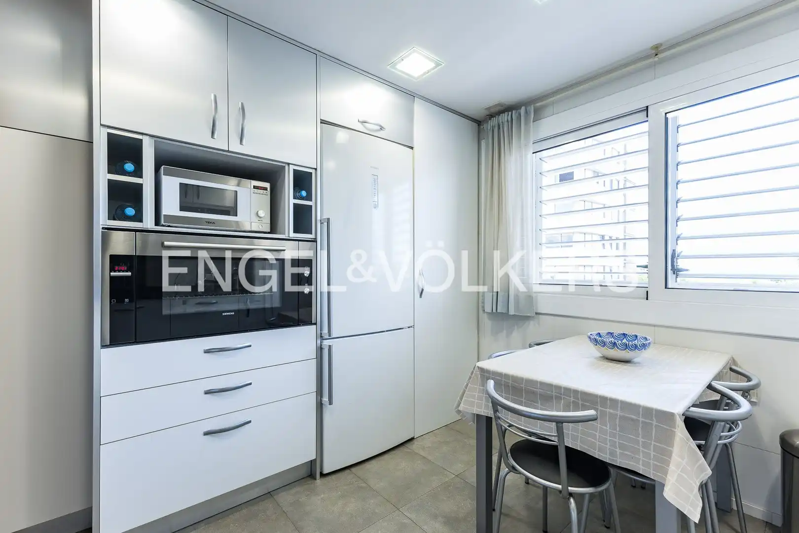 Cocina de Piso en venta en Barcelona con Aire acondicionado, Calefacción y Piscina