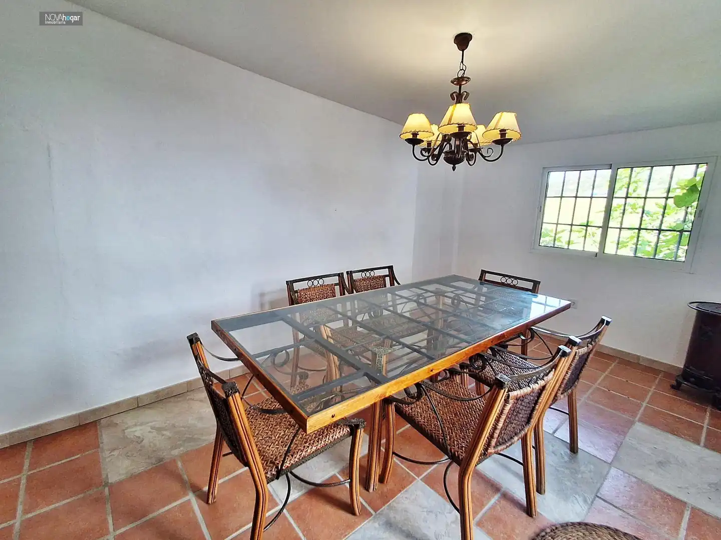 Comedor de Piso de alquiler en Málaga con Aire acondicionado, Calefacción y Jardín privado