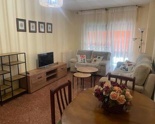 Sala d'estar de Pis de lloguer en Ciudad Real Capital amb Calefacció, Terrassa i Moblat