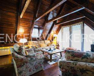 Sala d'estar de Casa o xalet en venda en Naut Aran amb Calefacció, Parquet i Moblat