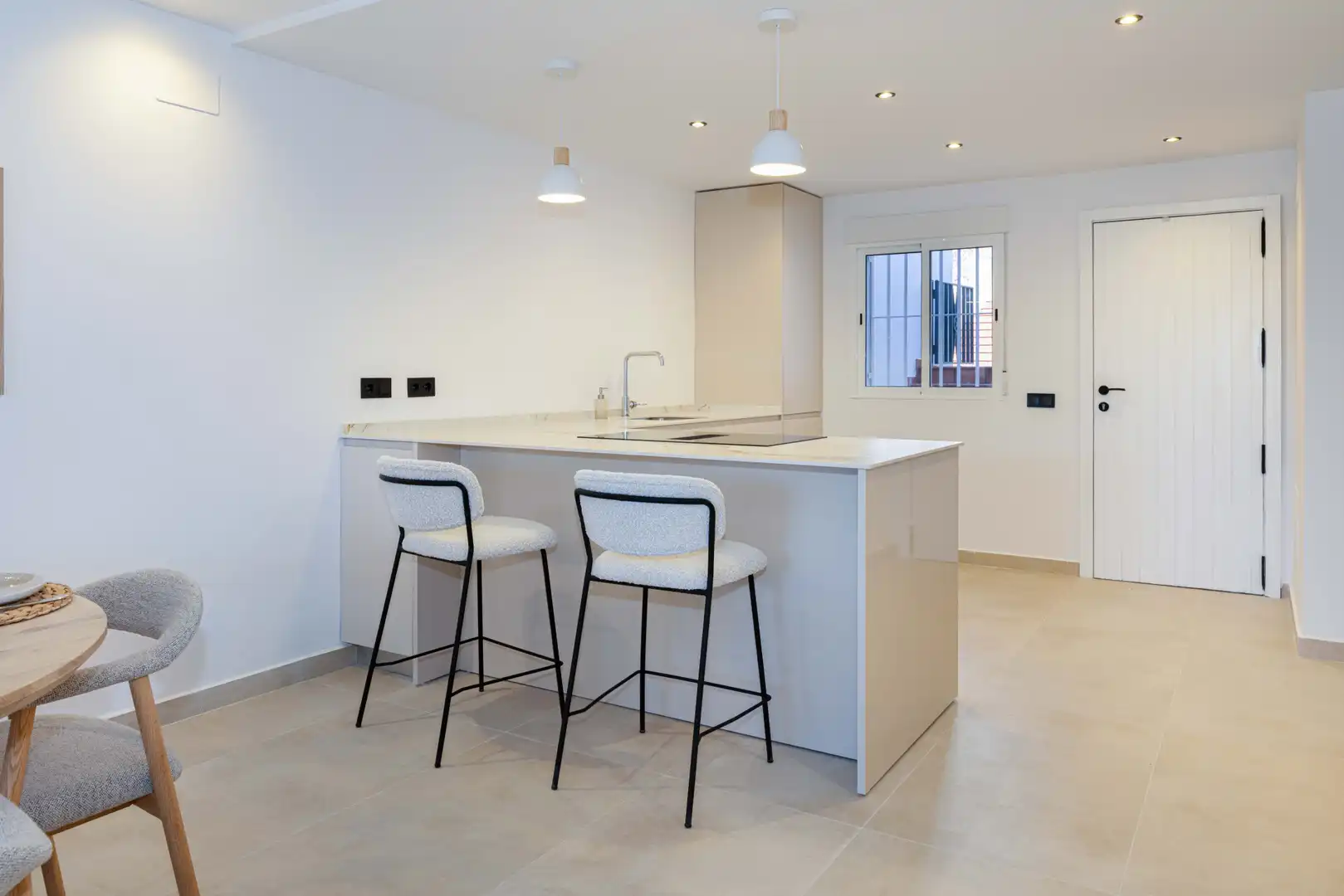 Apartment mit Terrasse zum Verkauf in Nueva Andalucía, imagen 4