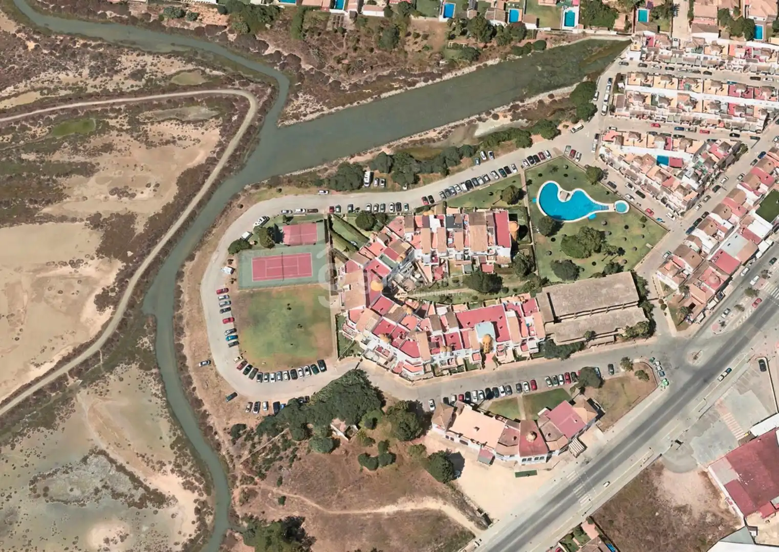 Piso en venta en Apartaclub La Barrosa, Los Gallos