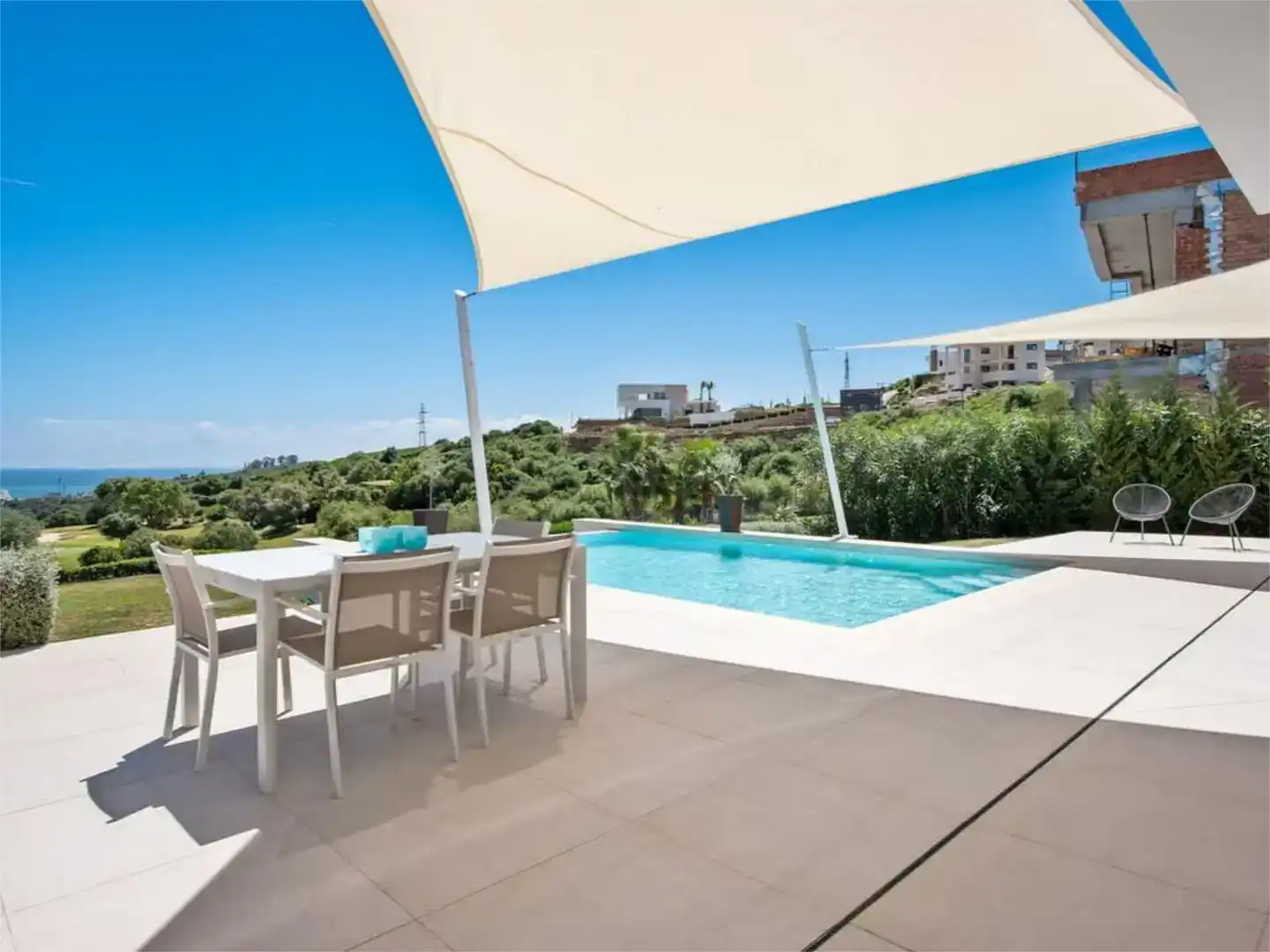 Terrassa de Casa adosada de lloguer en Estepona amb Aire condicionat, Jardí privat i Parquet