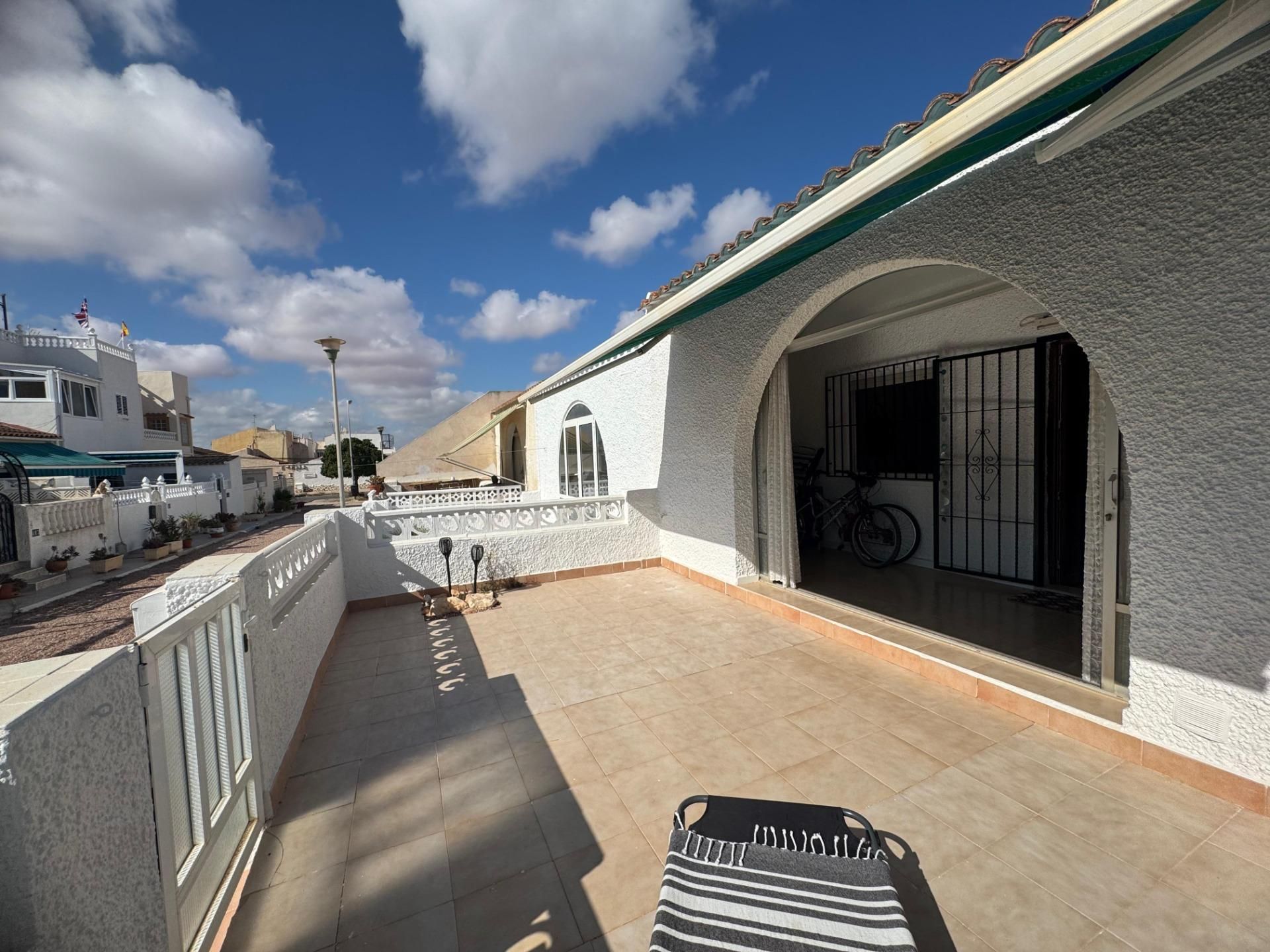 Exterior view of House or chalet for sale in Torrevieja  with Air Conditioner and Terrace
