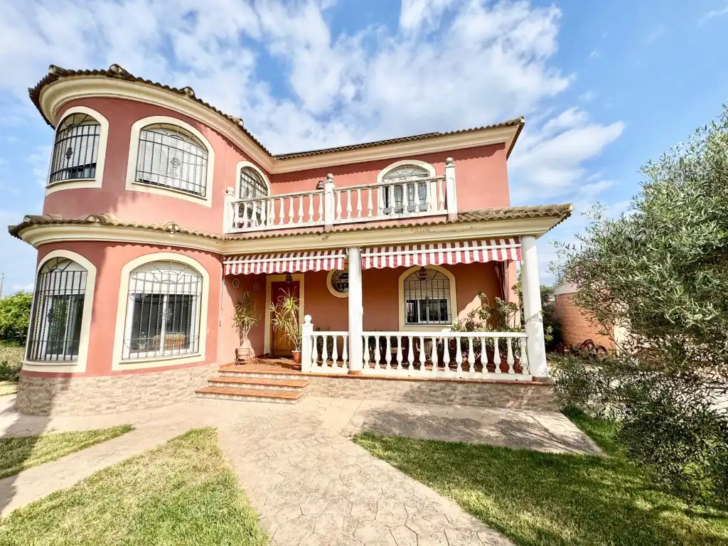 Außenansicht von Haus oder Chalet zum Verkauf in Córdoba mit Terrasse und Schwimmbad