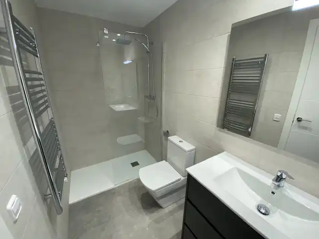 Bathroom of Flat for rent in Berga  with Heating, Parquet flooring and Oven