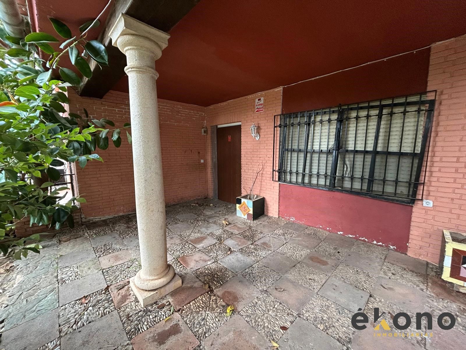 Vista exterior de Casa o xalet en venda en  Córdoba Capital amb Jardí privat i Piscina