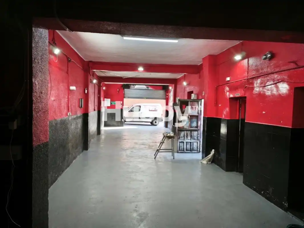 Local comercial en venda a Calle del Monte Perdido, imagen 2