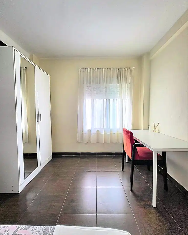 Bedroom of Flat for rent in Valencia  with Terrace, Furnished and Balcony
