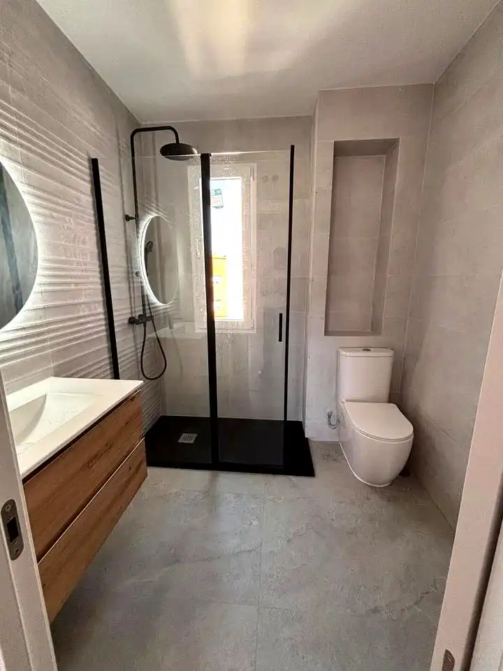 Baño de Piso en venta en Madrid con Aire acondicionado, Calefacción y Terraza