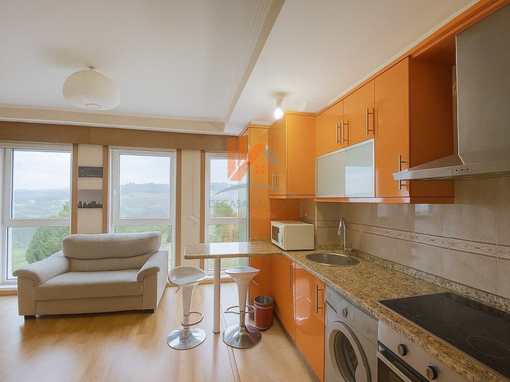 Kitchen of Apartment for sale in Santiago de Compostela   with Oven