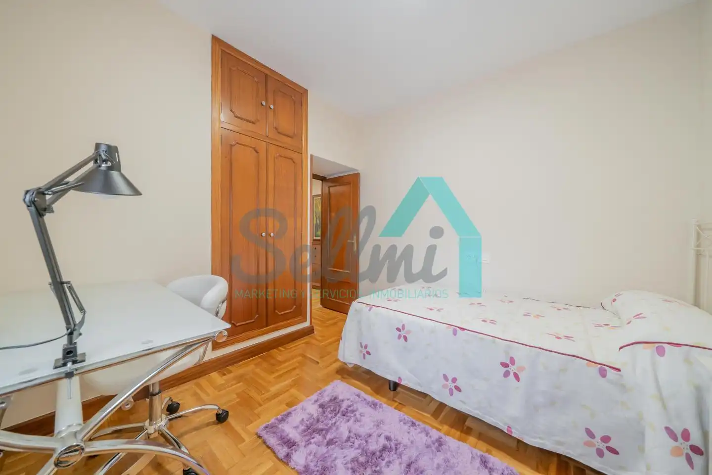 Bedroom of Flat for rent in Oviedo   with Heating, Parquet flooring and Terrace