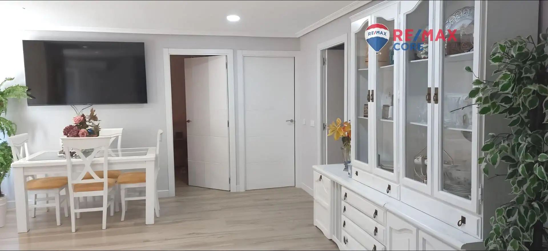 Chalet con jardín en venta en Sierra de Fuentes, imagen 2
