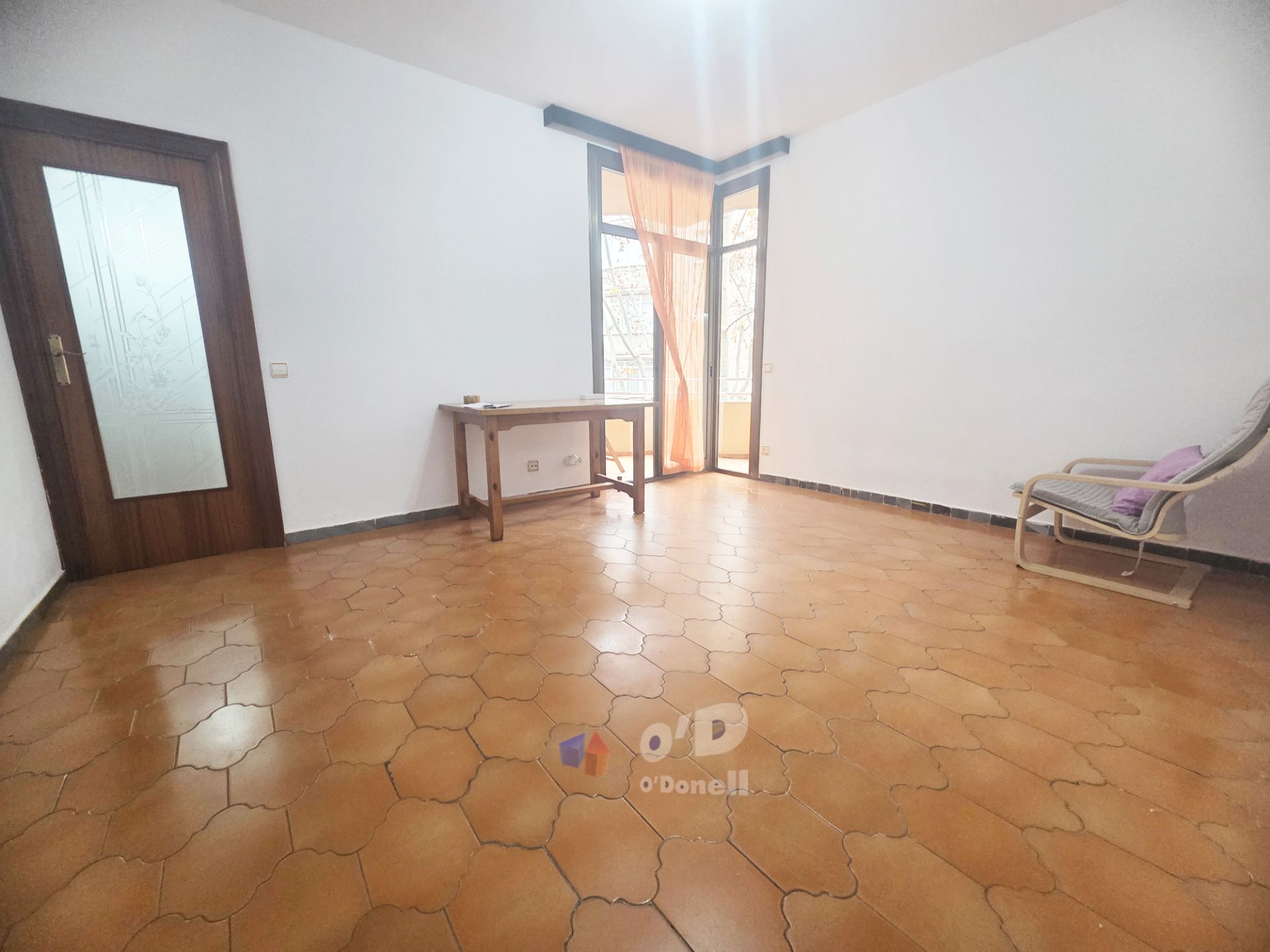 Dormitori de Pis en venda en Sant Boi de Llobregat amb Forn i Balcó