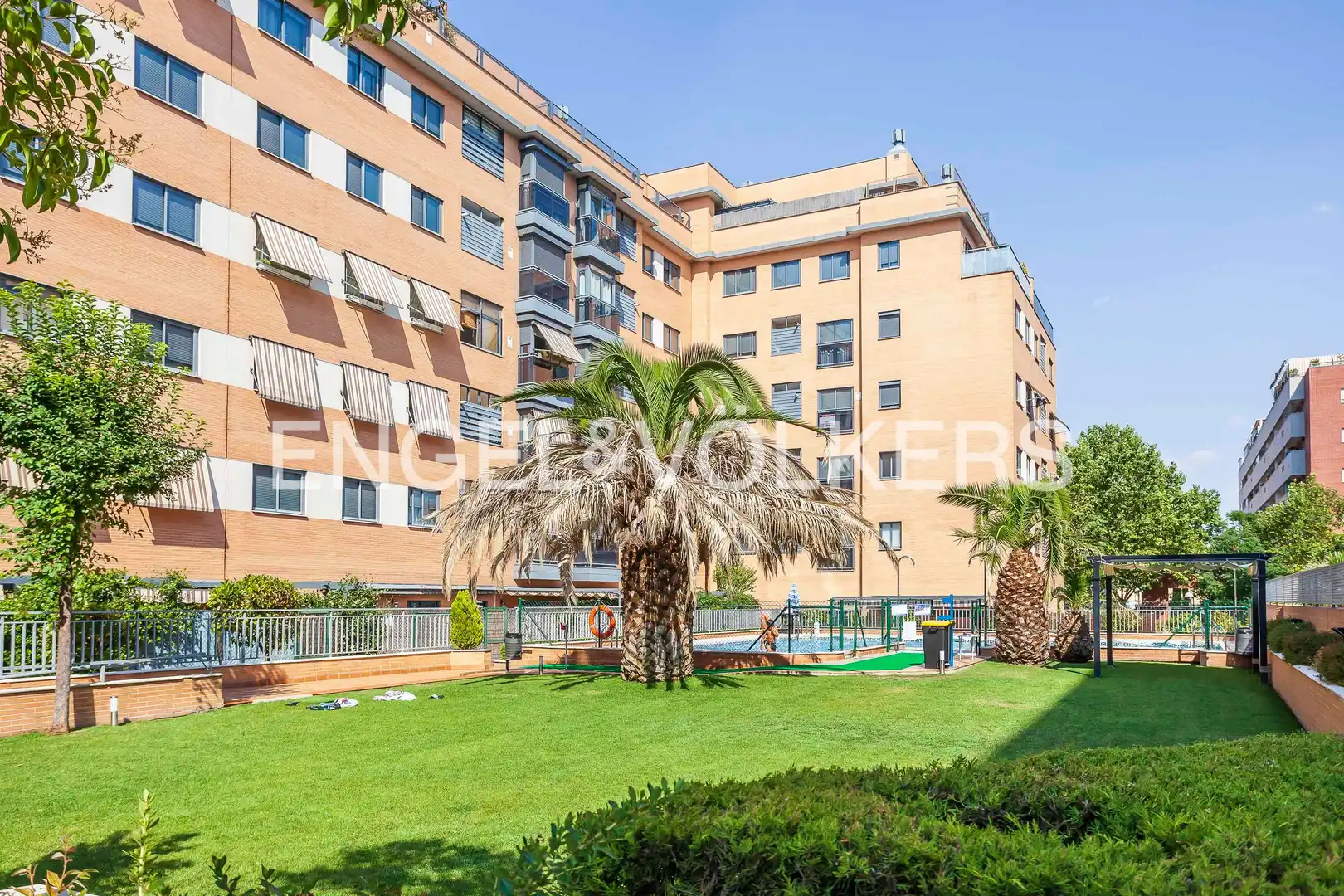 Außenansicht von Wohnung zum Verkauf in Madrid mit Heizung und Abstellraum