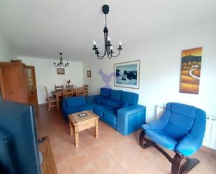 Living room of Single-family semi-detached for sale in Vega de Infanzones  with Terrace and Swimming Pool