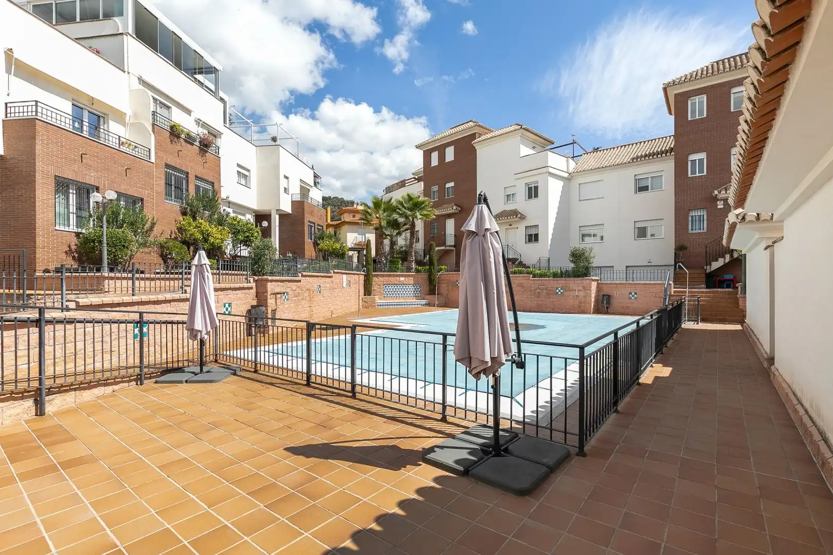 Swimming pool of Houses for sale in Granada  with Air Conditioner, Heating and Terrace