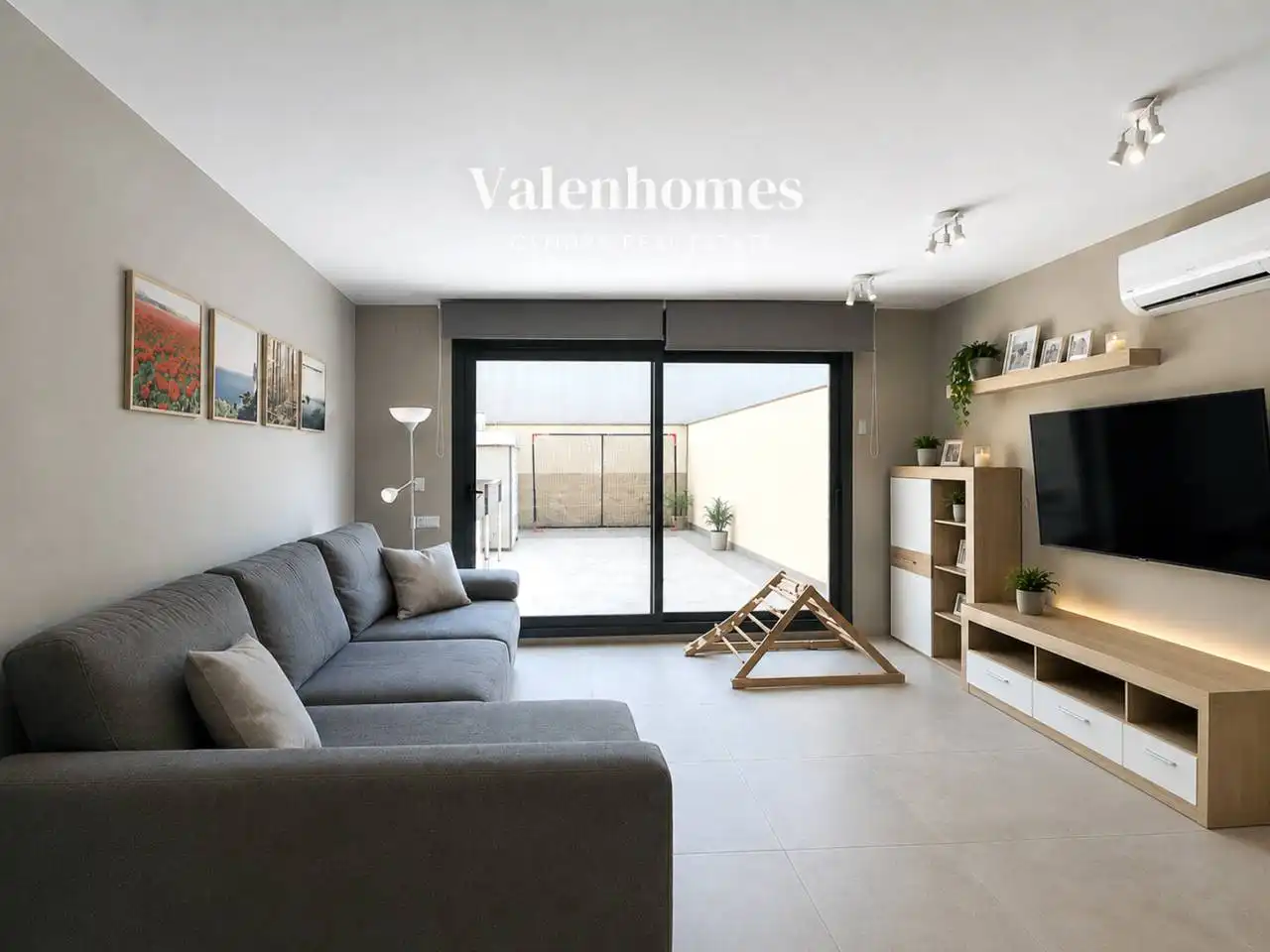 Sala d'estar de Casa o xalet en venda en Terrassa amb Aire condicionat, Calefacció i Terrassa
