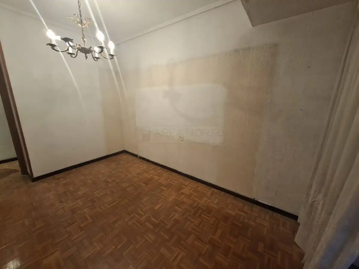 Pis en venda en Vitoria - Gasteiz amb Calefacció, Parquet i Terrassa
