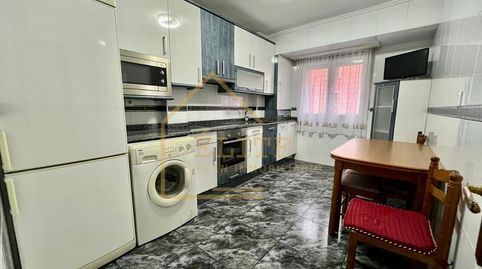 Foto 2 de Piso en venta en Zorrotza, Bilbao