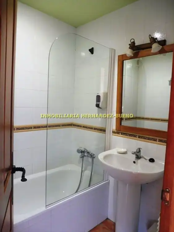 Bany de Edifici en venda en Huerta