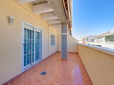 Àtic amb ascensor en venda a Calle de Finlandia