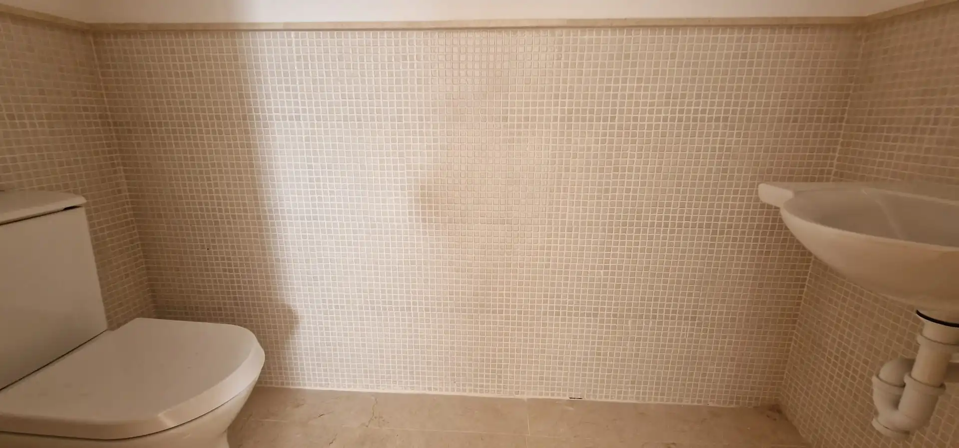 Badezimmer von Einfamilien-Reihenhaus zum Verkauf in Cártama mit Privatgarten und Terrasse