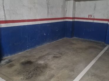 Place de parking individuelle à louer à Carrer d'Esteve Albert 63