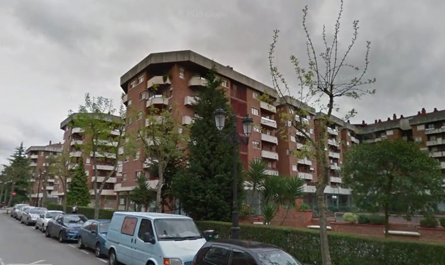 Vista exterior de Loft en venta en Oviedo  con Calefacción