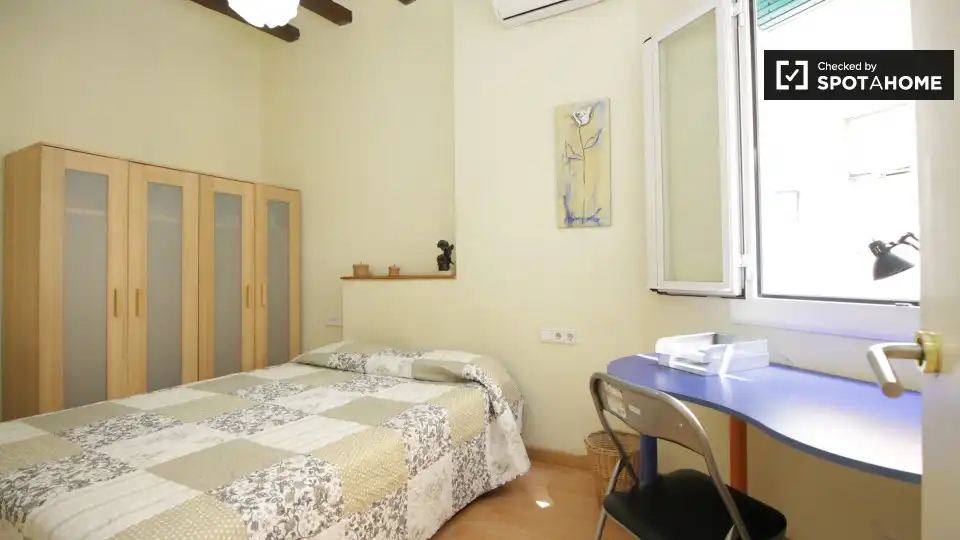 Impresionante apartamento de 2 dormitorios en Raval, Barcelona, image 4