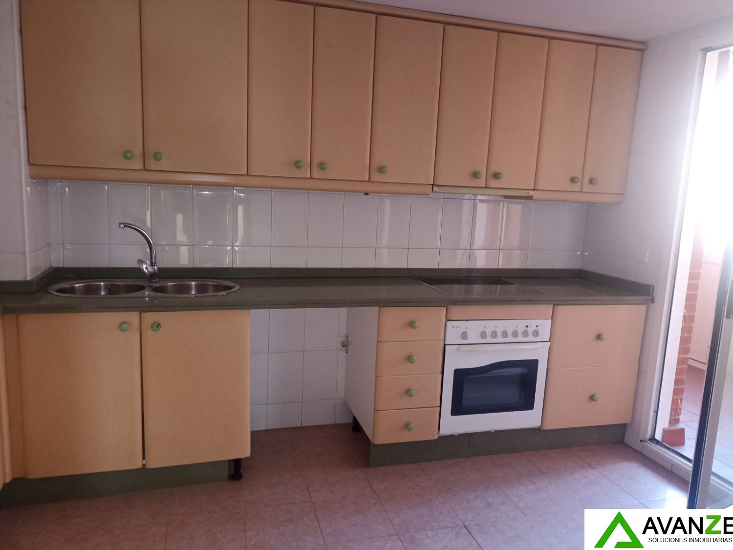 Kitchen of Flat for sale in Mérida  with Air Conditioner, Heating and Terrace