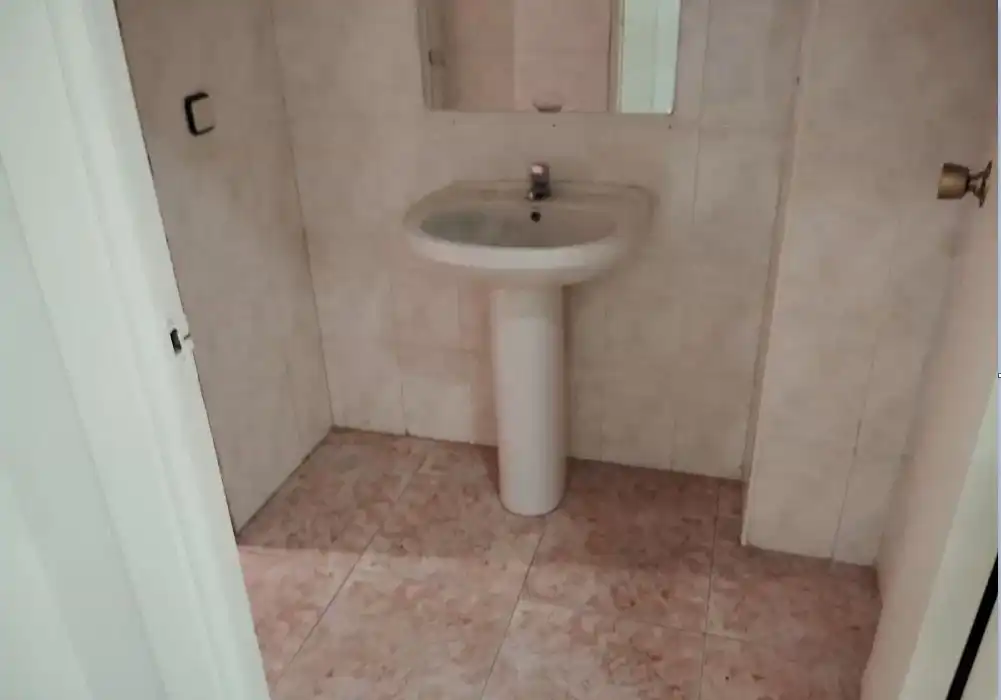 Business premises to rent in C/ Álvaro Bazán, imagen 8