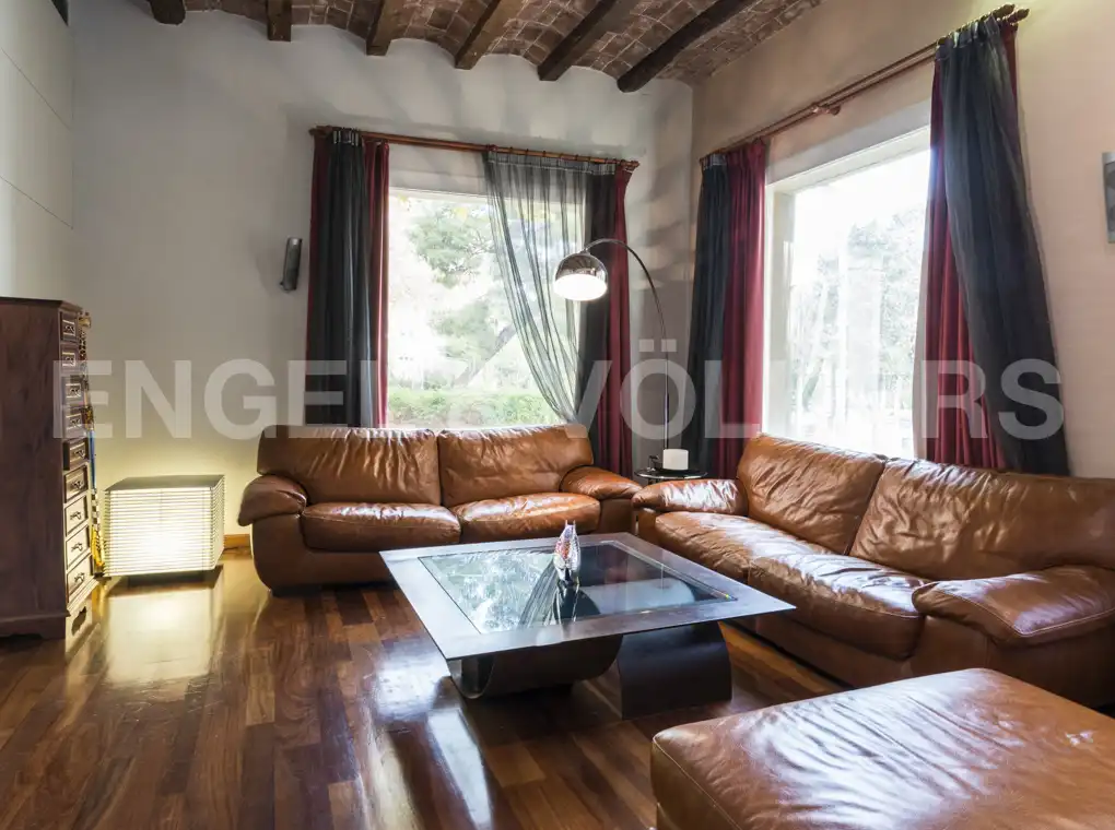 Sala de estar de Casa o chalet en venta en Barcelona con Aire acondicionado, Calefacción y Parquet