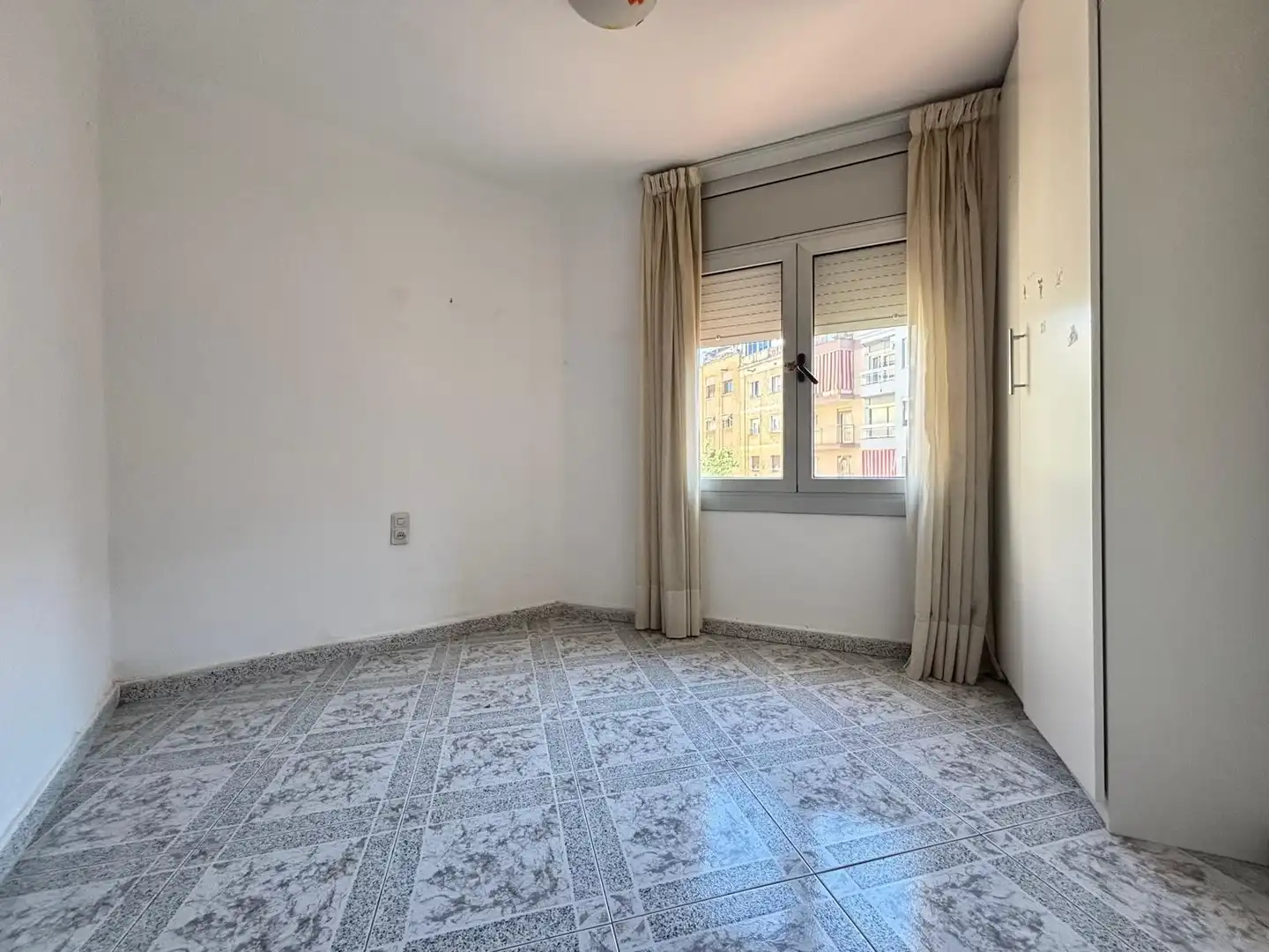 Habitación de Piso en venta en Esplugues de Llobregat con Terraza