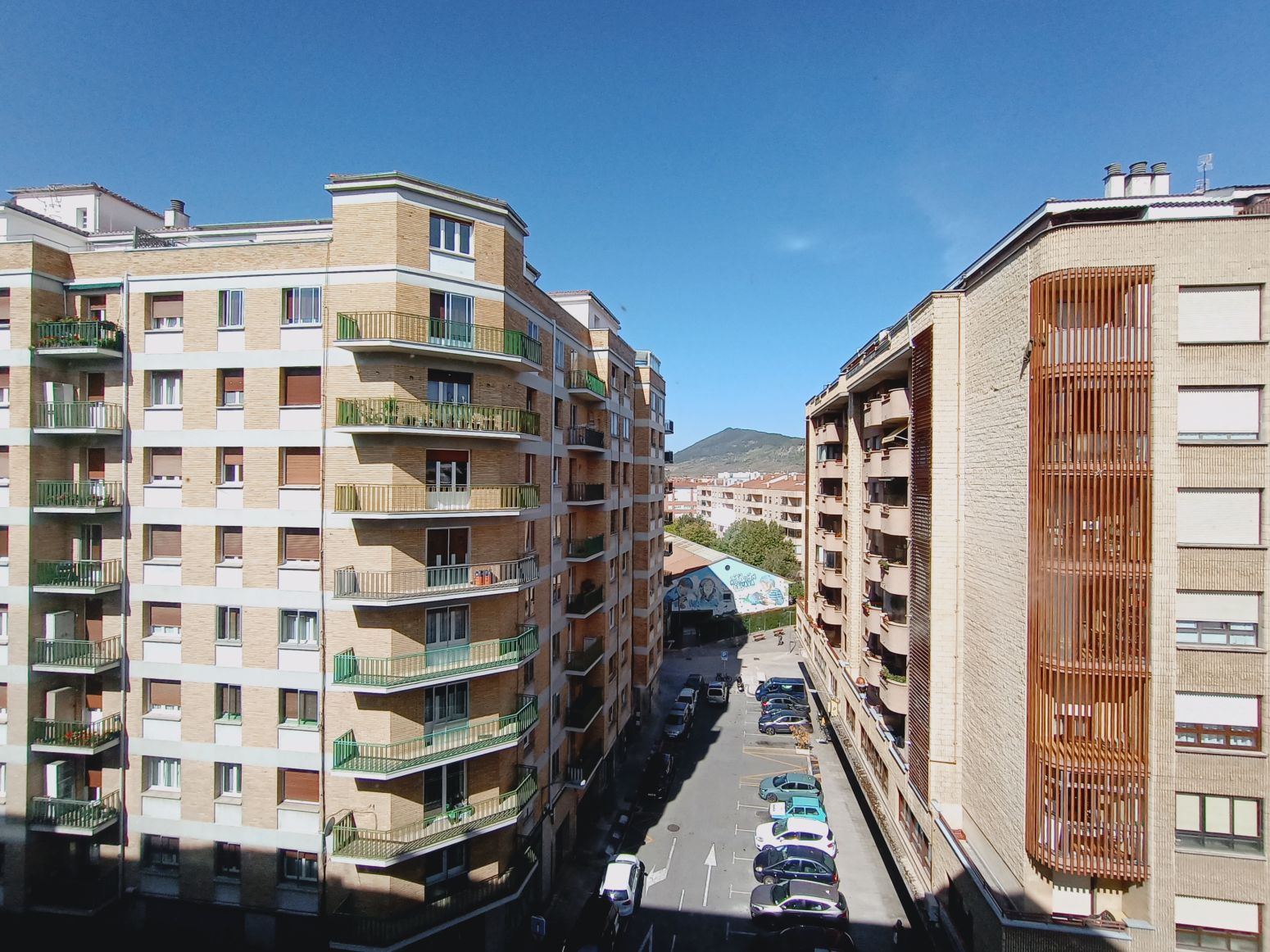 Vista exterior de Pis de lloguer en Burlada / Burlata amb Calefacció, Parquet i Moblat