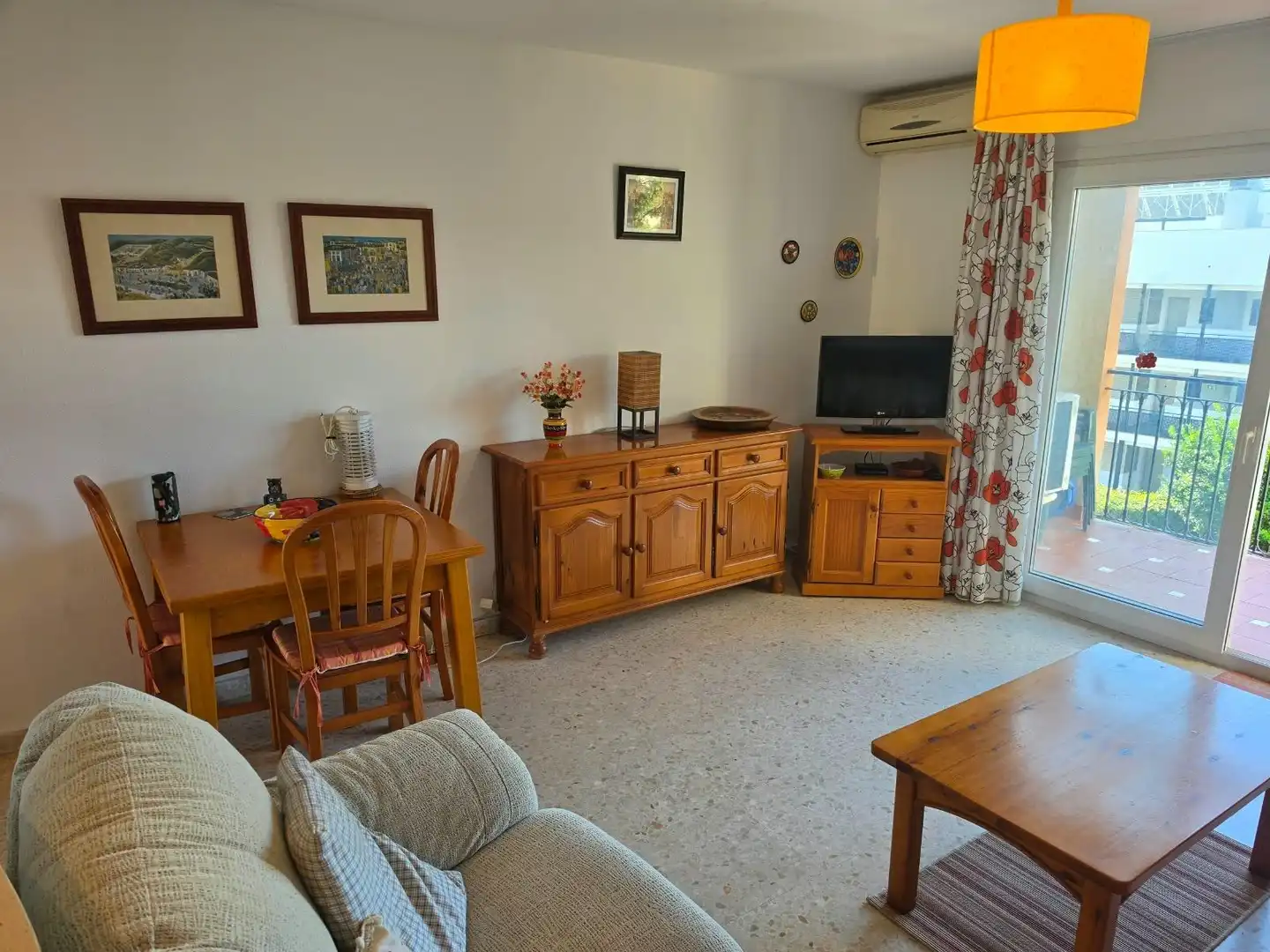 Sala de estar de Apartamento en venta en Torremolinos con Aire acondicionado, Jardín privado y Terraza